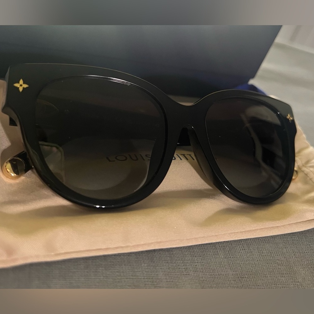 Louis Vuitton sunglasses authentic